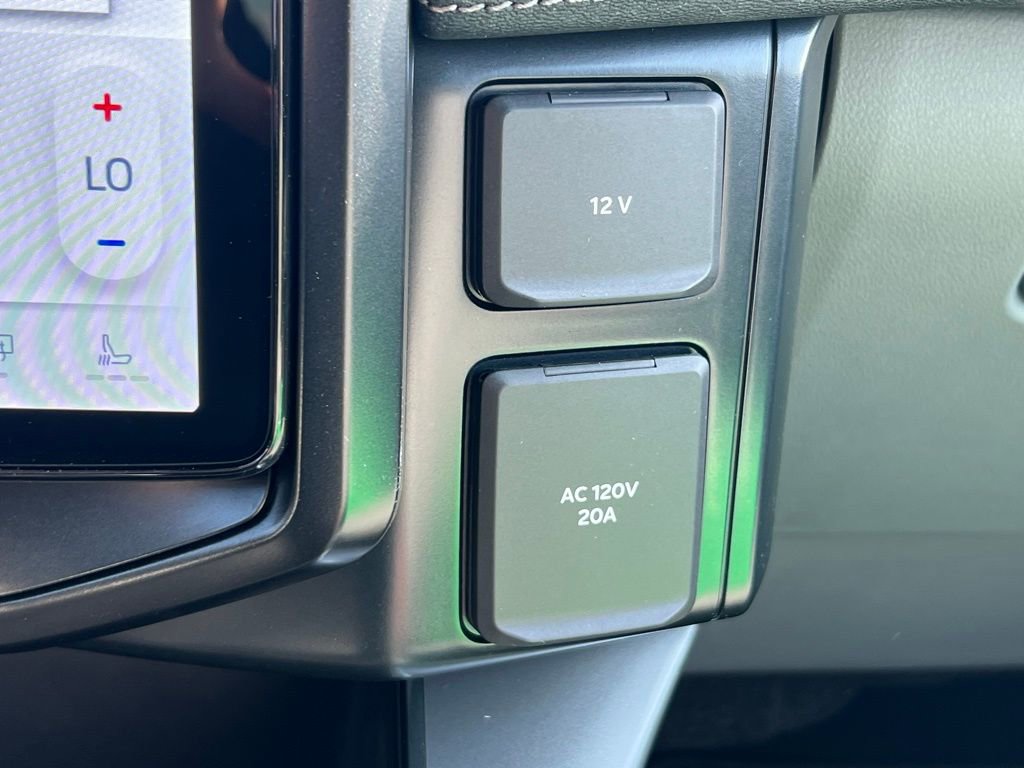 New 2025 Ford F150 Lightning Flash image 30