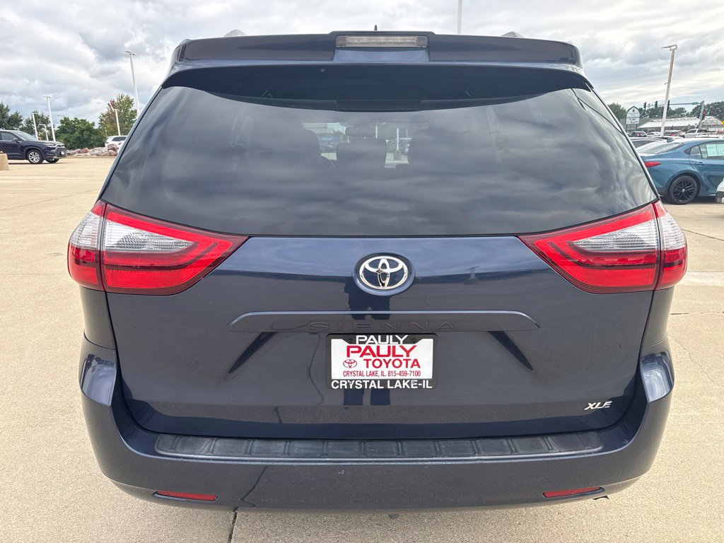 Used 2020 Toyota Sienna XLE FWD image 4