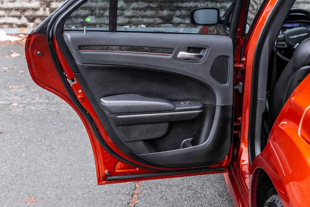 Used 2021 Chrysler 300 Touring L image 18