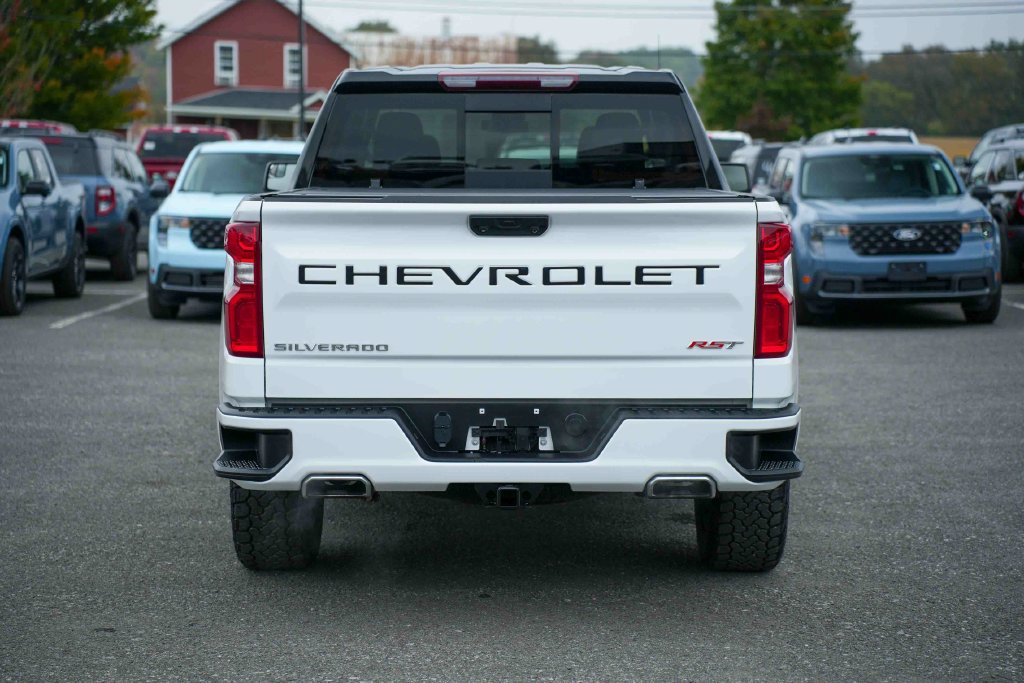 Used 2024 Chevrolet Silverado 1500 RST AWD/4WD image 6