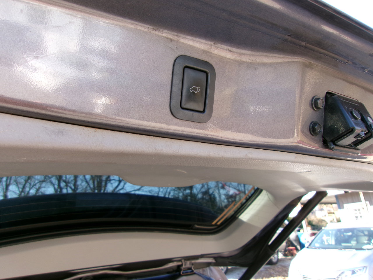 Used 2019 Toyota Highlander XLE image 25