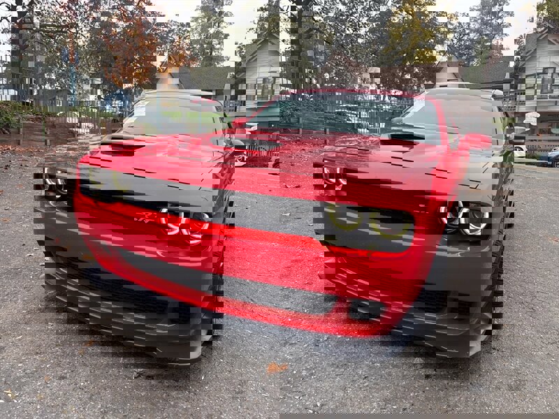 Used 2016 Dodge Challenger SRT Hellcat image 4