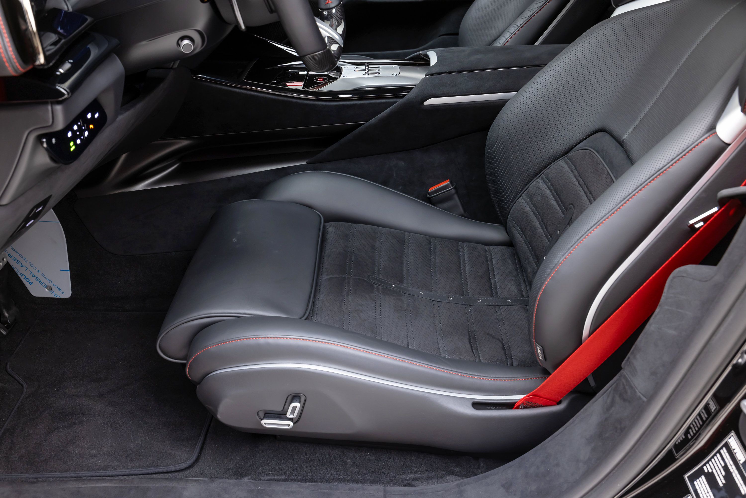 Certified 2026 Ferrari Purosangue AWD/4WD image 75