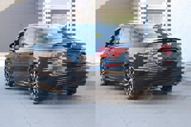 Used 2018 Volkswagen Passat 3.6 image 3