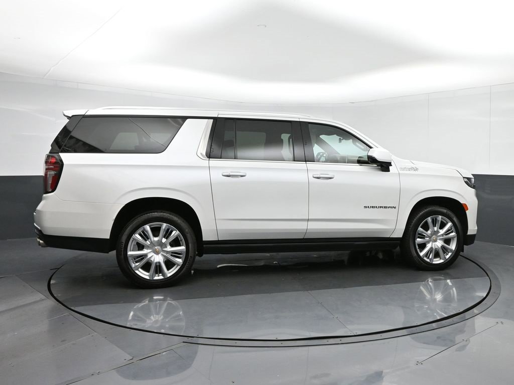 Used 2023 Chevrolet Suburban High Country w/ Premium Package 2 image 8