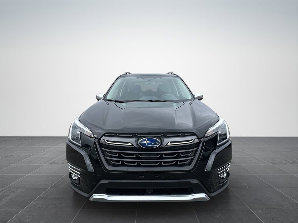 Used 2024 Subaru Forester Touring w/ Pop Package 2 image 9