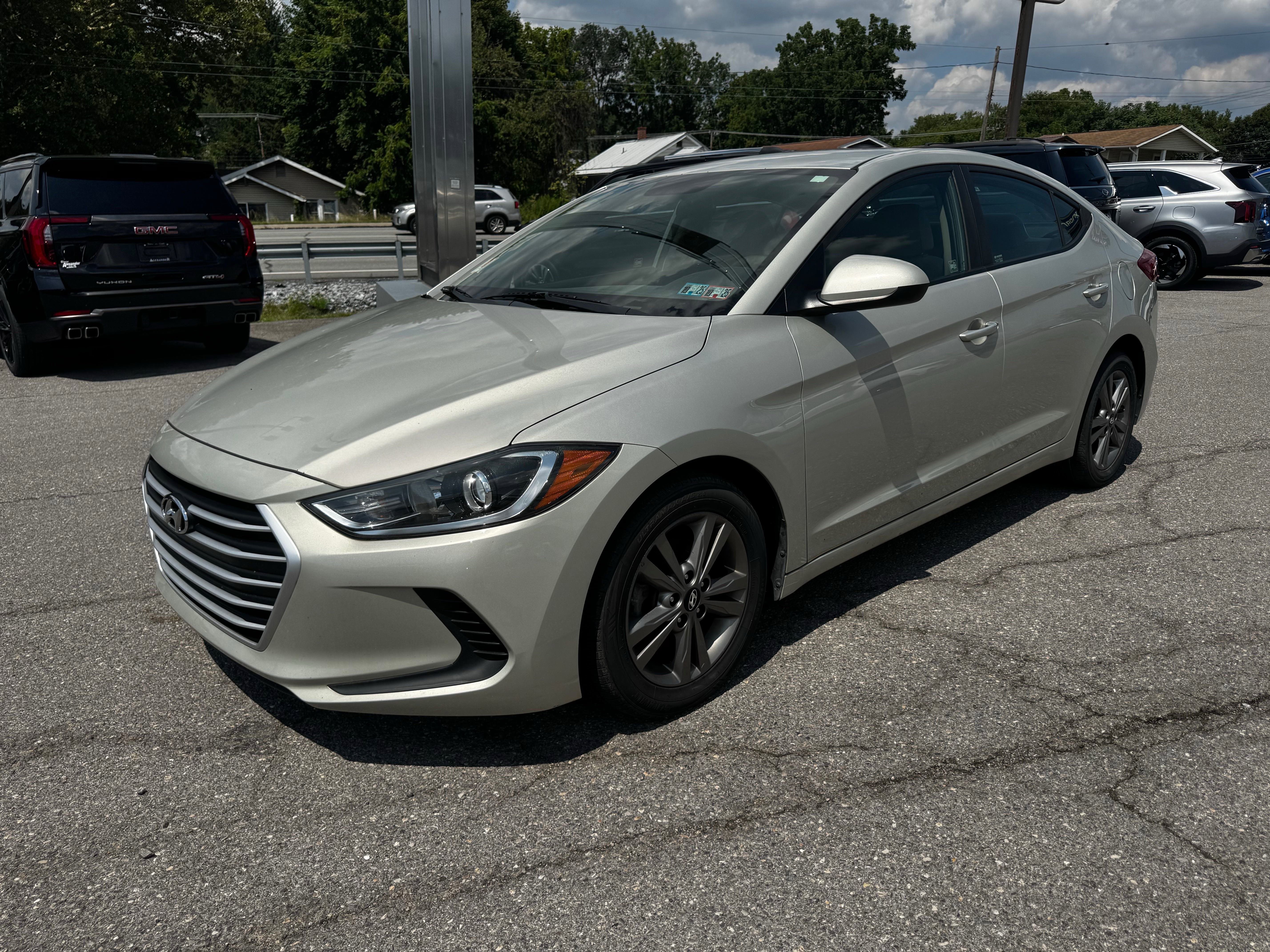 Used 2017 Hyundai Elantra SE image 7