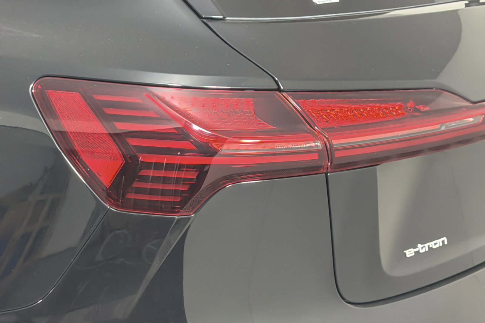 Certified 2023 Audi e-tron Premium Plus AWD/4WD image 27