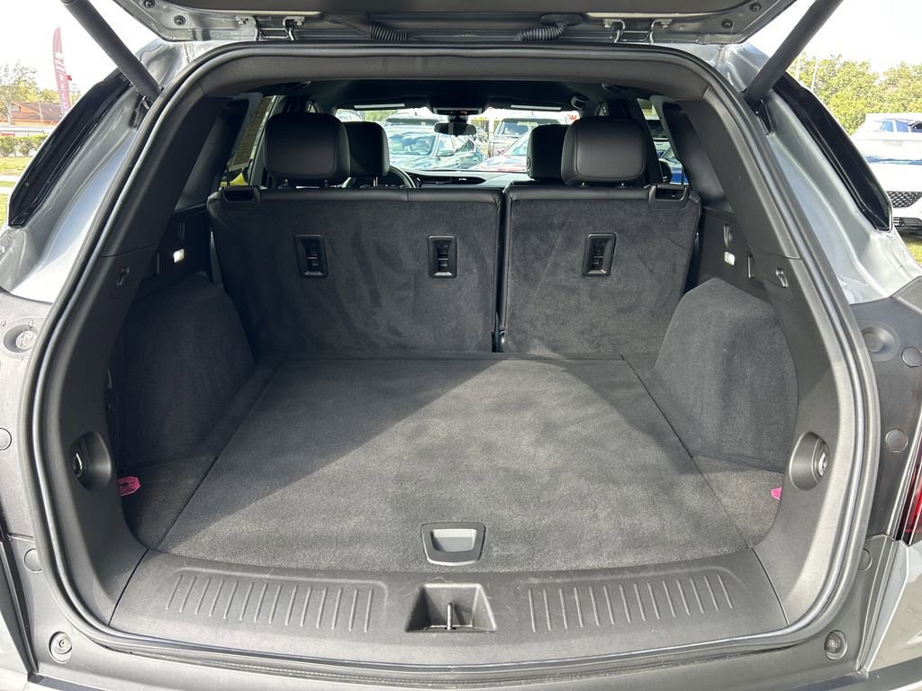 Certified 2025 Cadillac XT5 Luxury image 10