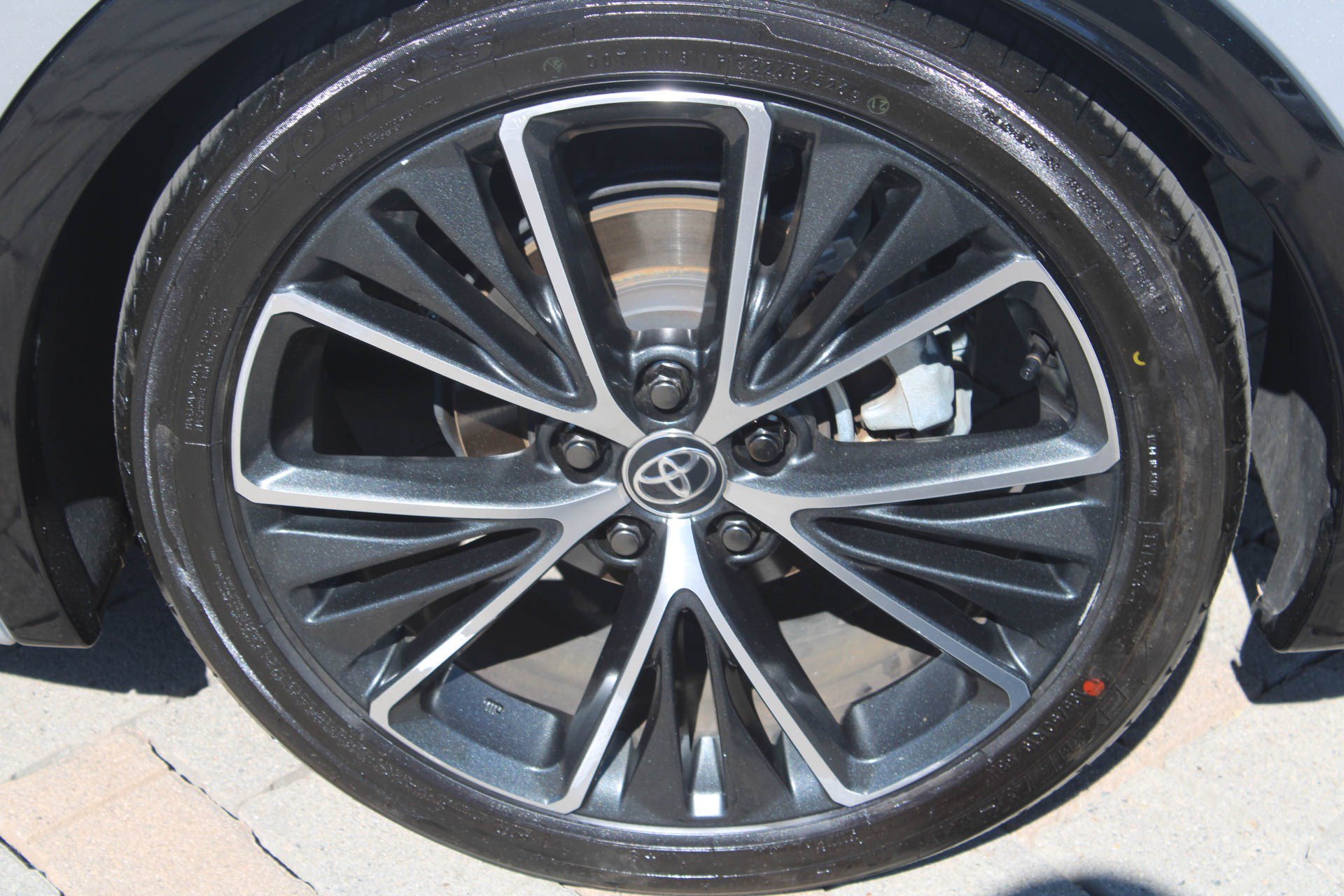 Certified 2024 Toyota Prius XLE FWD image 12