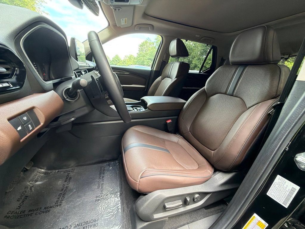 Used 2025 Honda Pilot Elite image 16