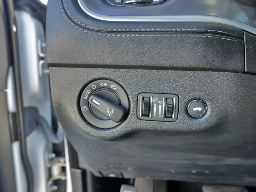 Used 2022 Dodge Charger SXT w/ Plus Group image 23