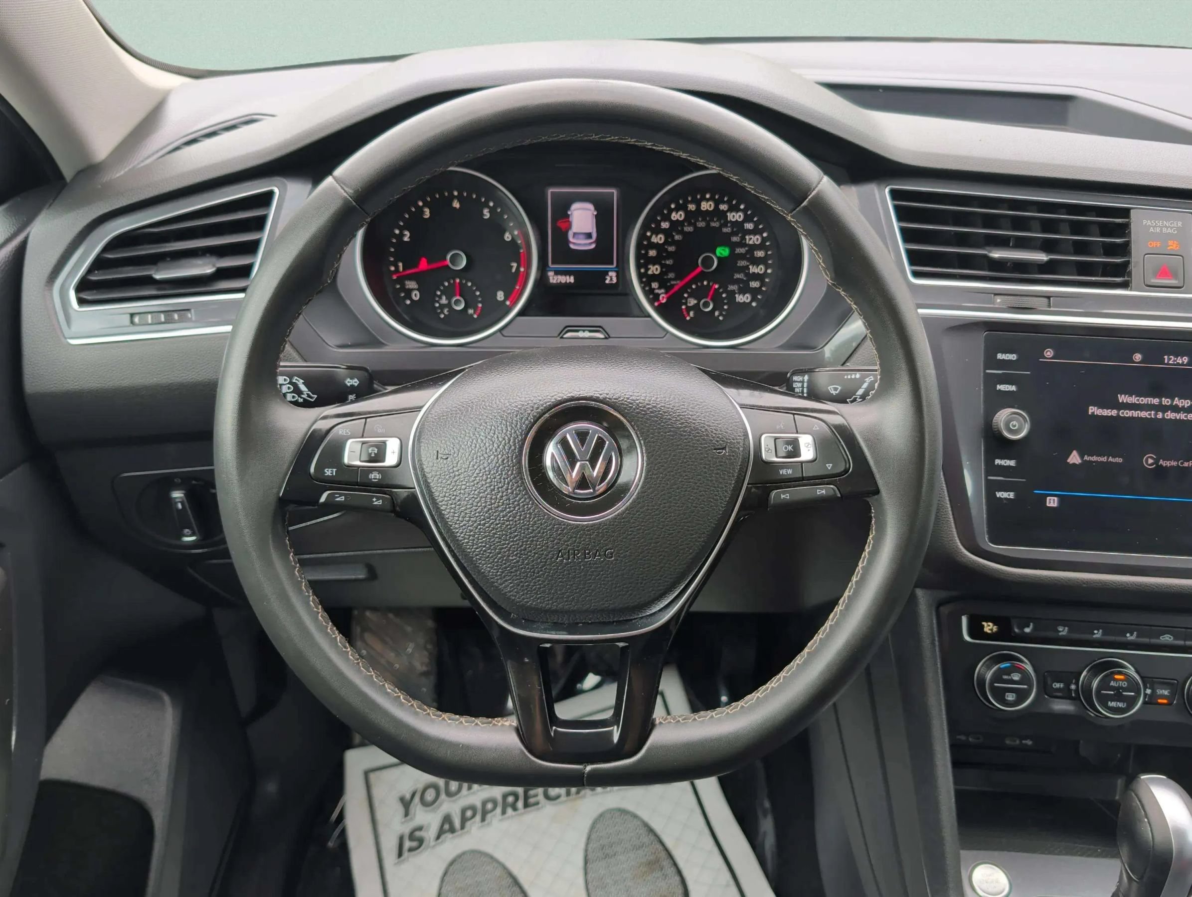 Used 2021 Volkswagen Tiguan SE FWD image 23