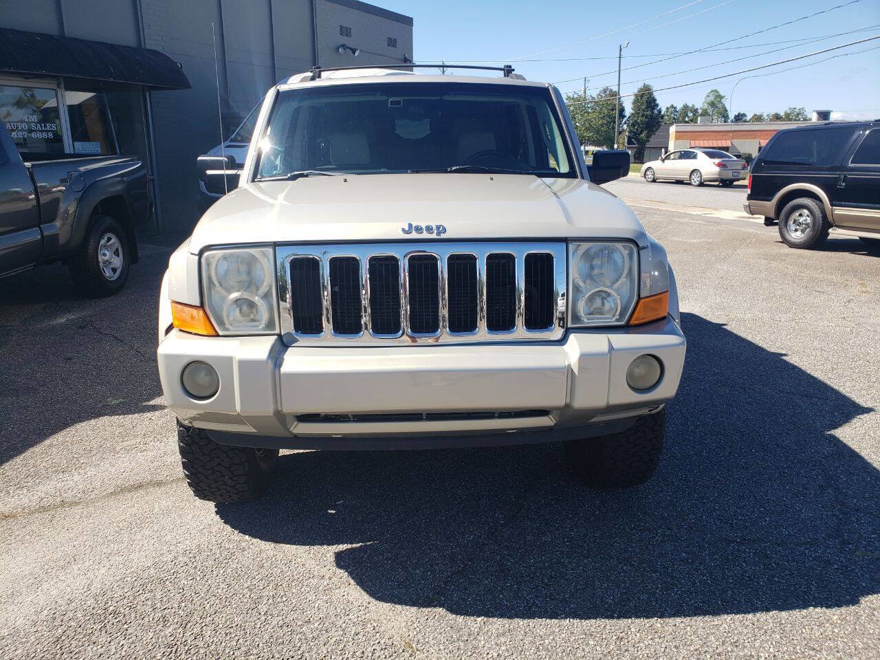Used 2007 Jeep Commander Limited image 3