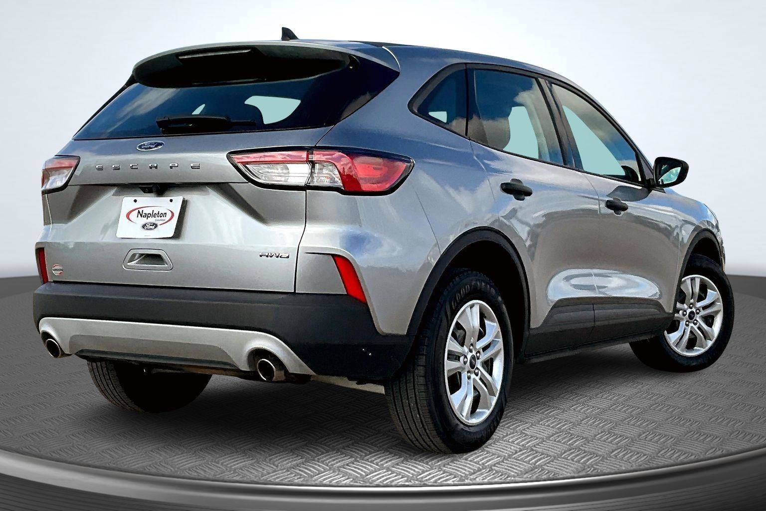 Used 2022 Ford Escape S image 2