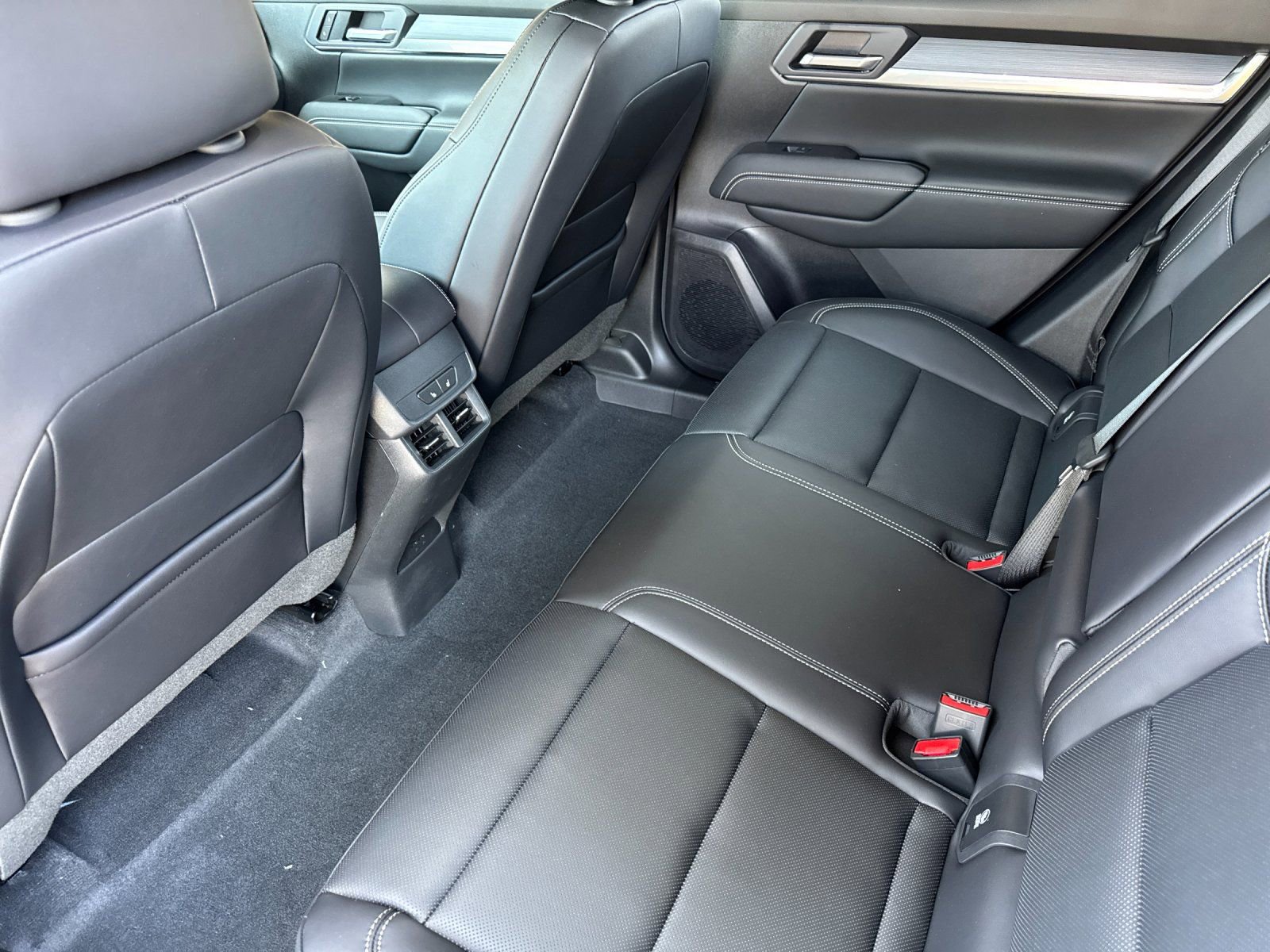 New 2026 GMC Terrain Elevation w/ Elevation Premium Package FWD image 12