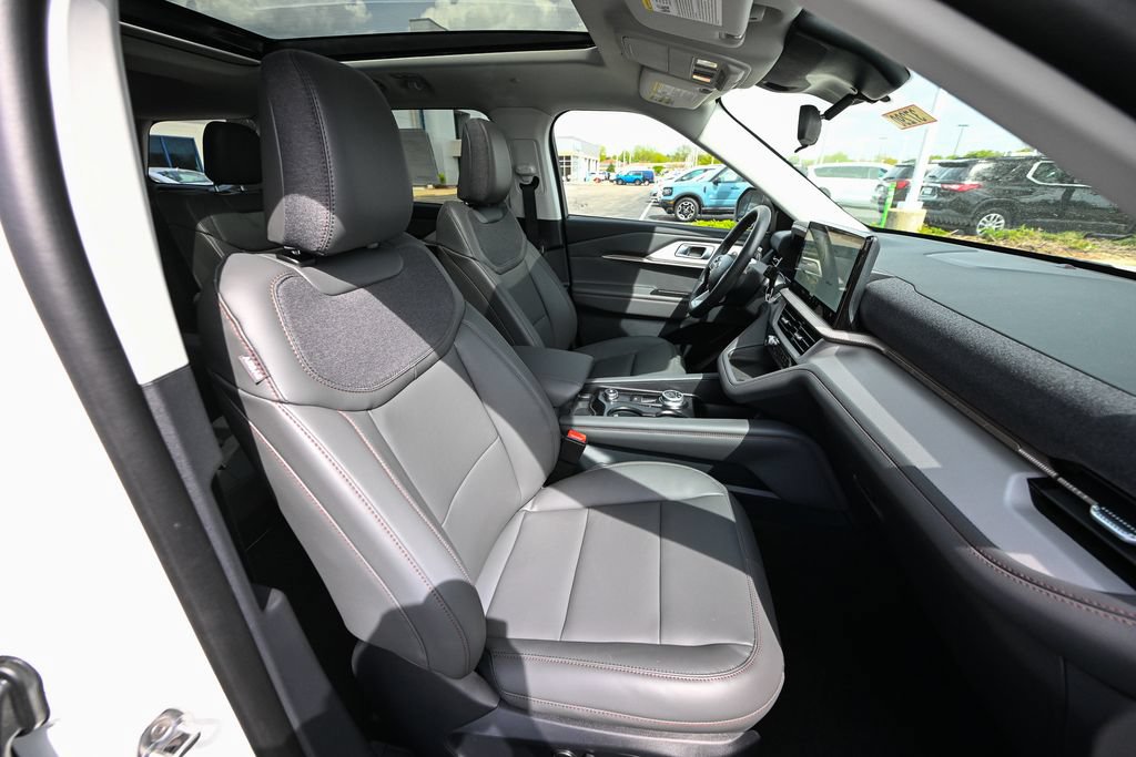 New 2026 Ford Explorer Active w/ Active Comfort Package AWD/4WD image 24