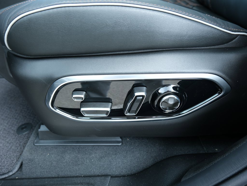 New 2025 Jeep Grand Cherokee Summit image 27