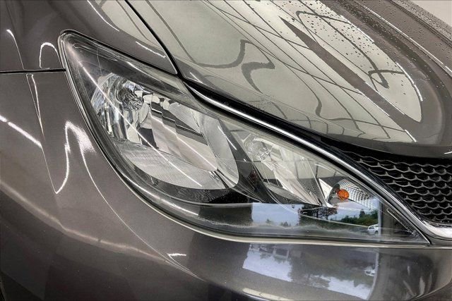 Used 2017 Chrysler Pacifica LX image 29