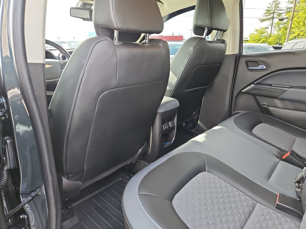 Used 2018 Chevrolet Colorado Z71 AWD/4WD image 16