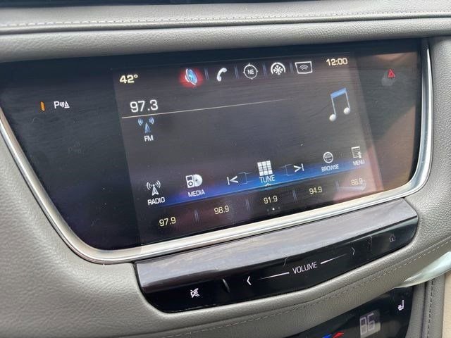 Used 2017 Cadillac XT5 Luxury w/ Driver Awareness Package image 22