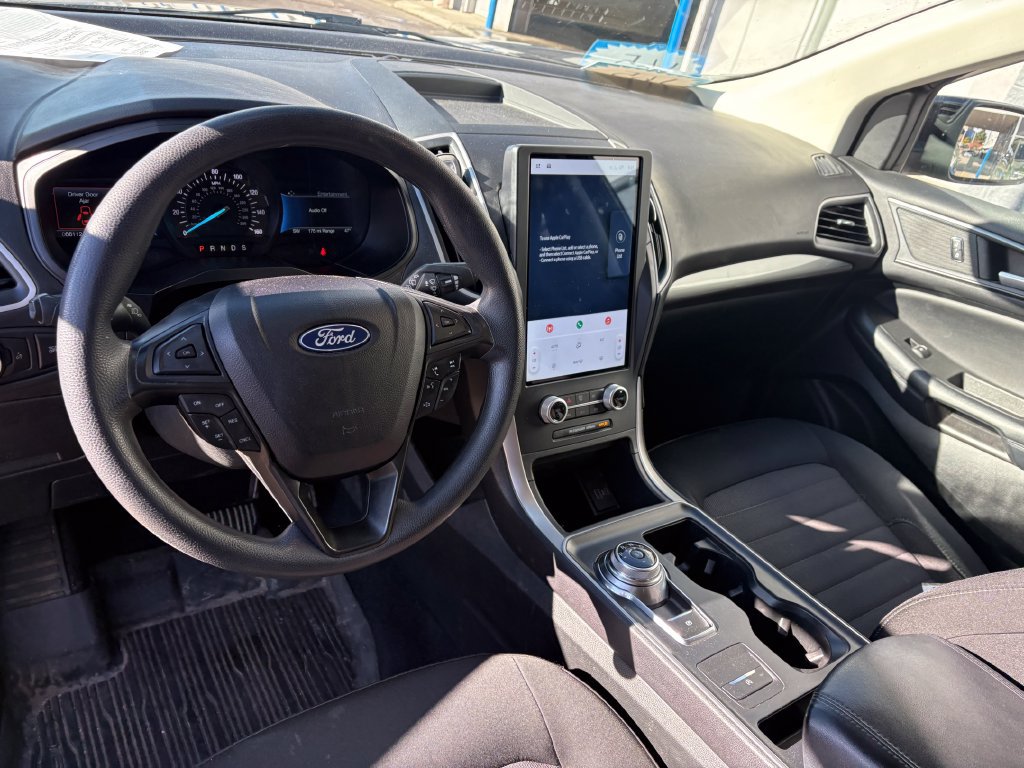 Certified 2023 Ford Edge SE w/ Black Appearance Package AWD/4WD image 19