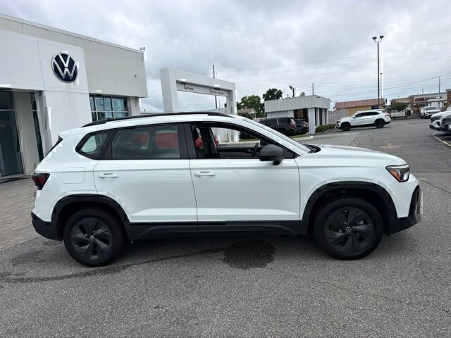 Used 2025 Volkswagen Taos S FWD image 3