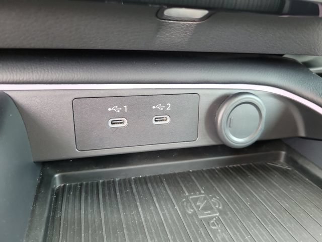 Used 2026 Nissan Sentra SR w/ Floor Mat Package FWD image 24