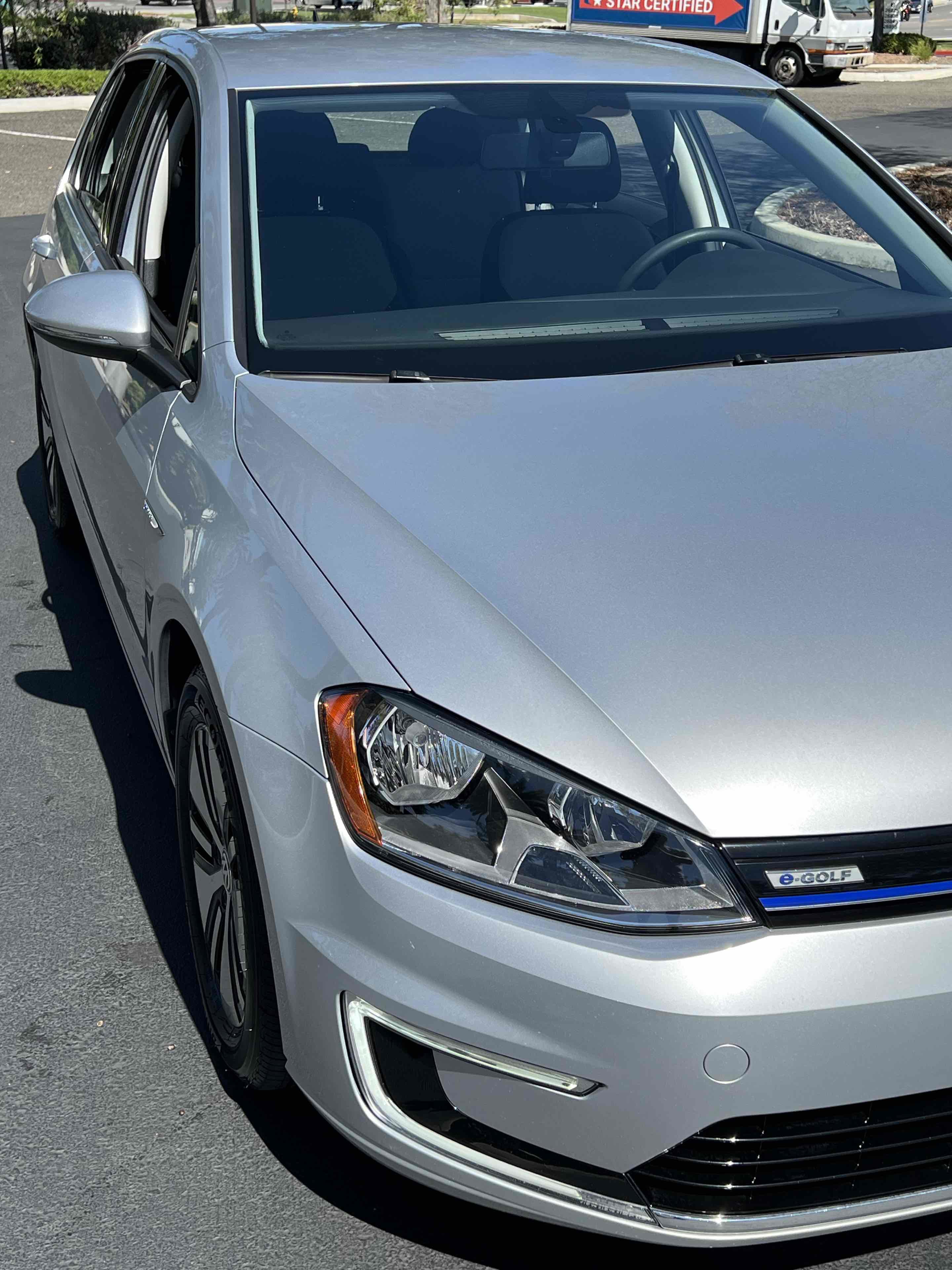 Used 2016 Volkswagen e-Golf SE w/ DC Fast Charging Package image 49