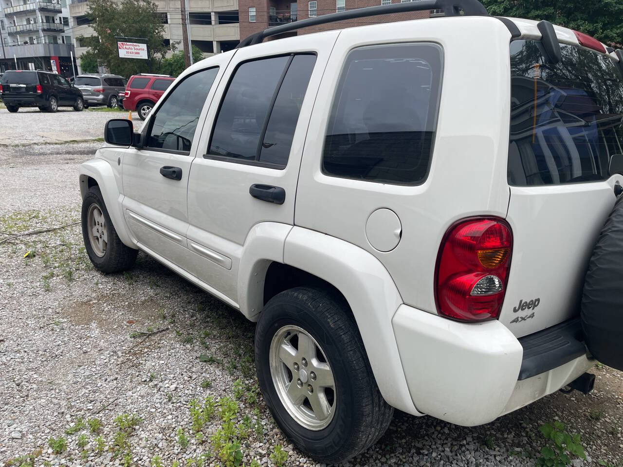 Used 2004 Jeep Liberty Limited AWD/4WD image 7