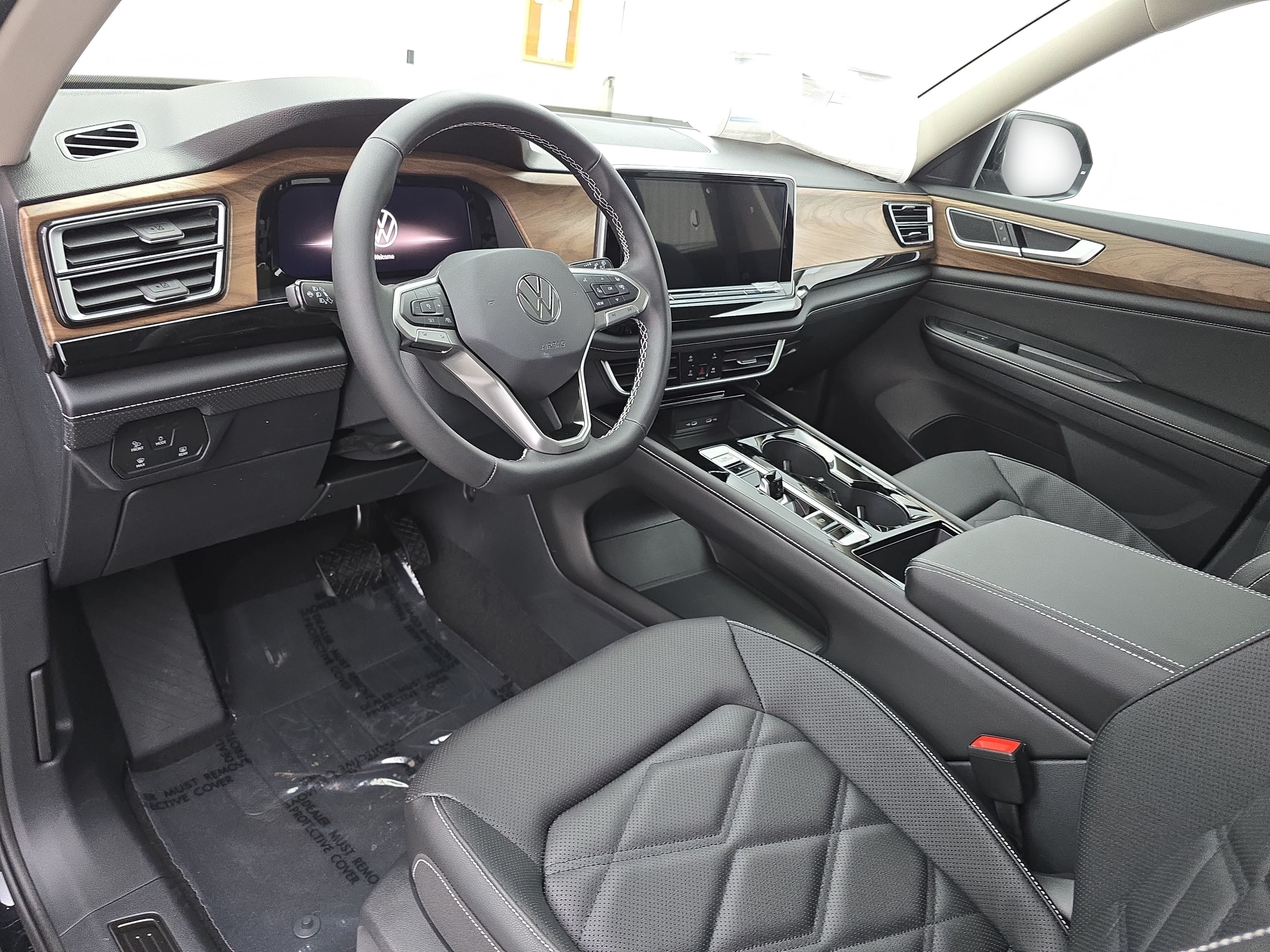 New 2026 Volkswagen Atlas SE FWD image 17