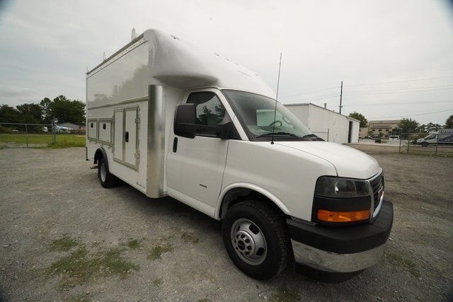 New 2025 GMC Savana 3500 w/ Power Convenience Package
