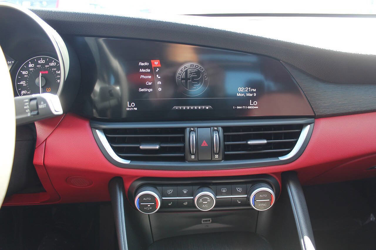 Used 2019 Alfa Romeo Giulia Ti w/ Nero Edizione image 32