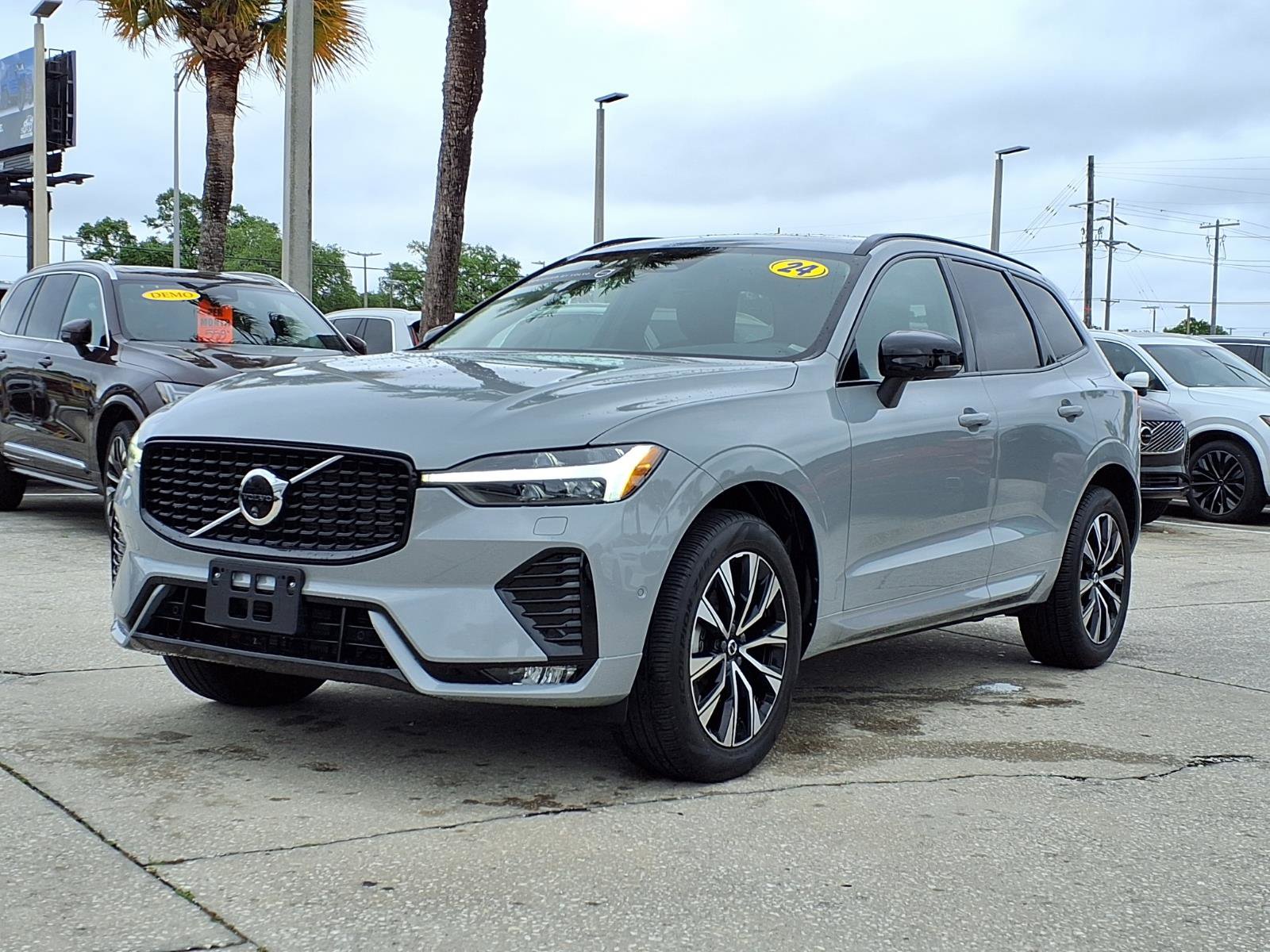 Certified 2024 Volvo XC60 B5 Plus w/ Climate Package image 3