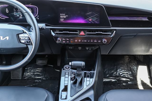 Certified 2025 Kia Niro EX FWD image 15