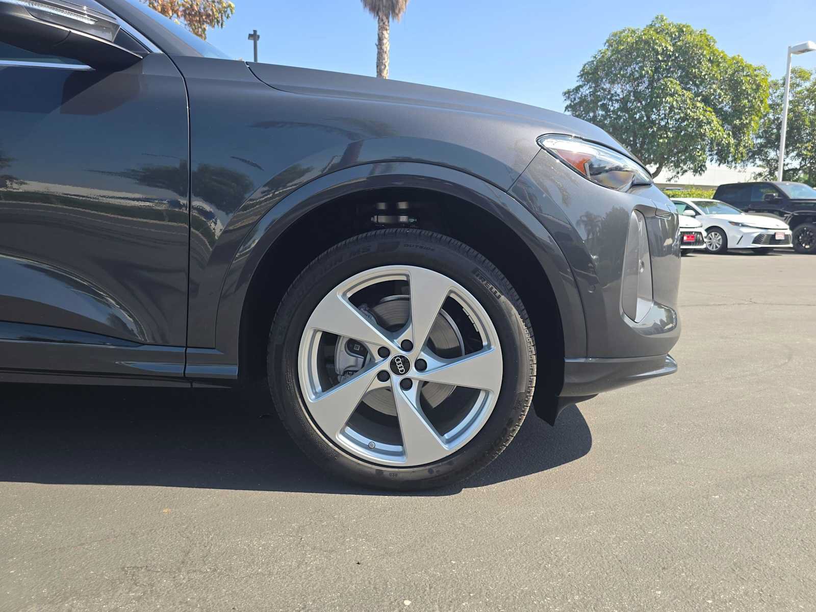 Used 2025 Audi Q5 Premium Plus w/ Premium Plus AWD/4WD image 9