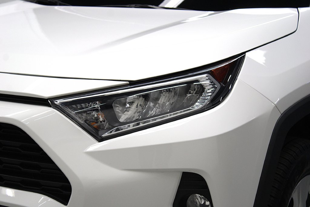 Used 2021 Toyota RAV4 XLE AWD/4WD image 33