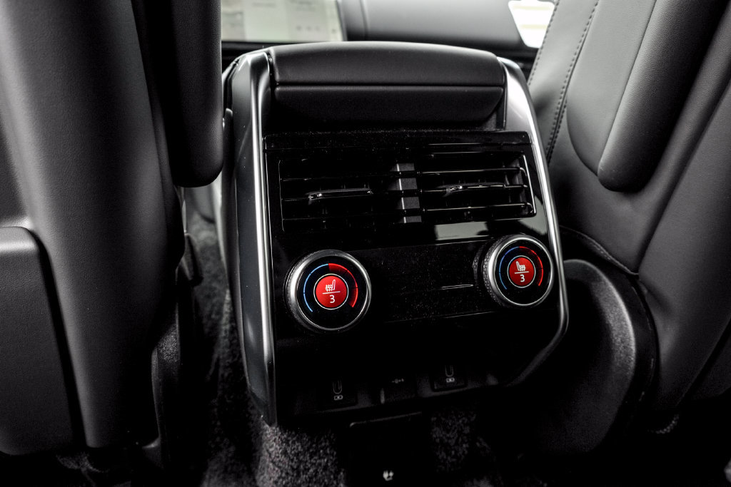 New 2026 Land Rover Range Rover SE AWD/4WD image 16