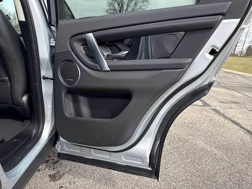 Certified 2025 Land Rover Discovery Sport S AWD/4WD image 19