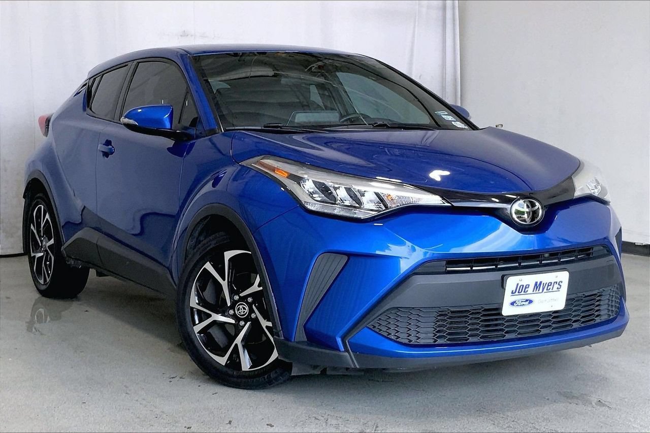 Used 2022 Toyota C-HR XLE FWD image 1