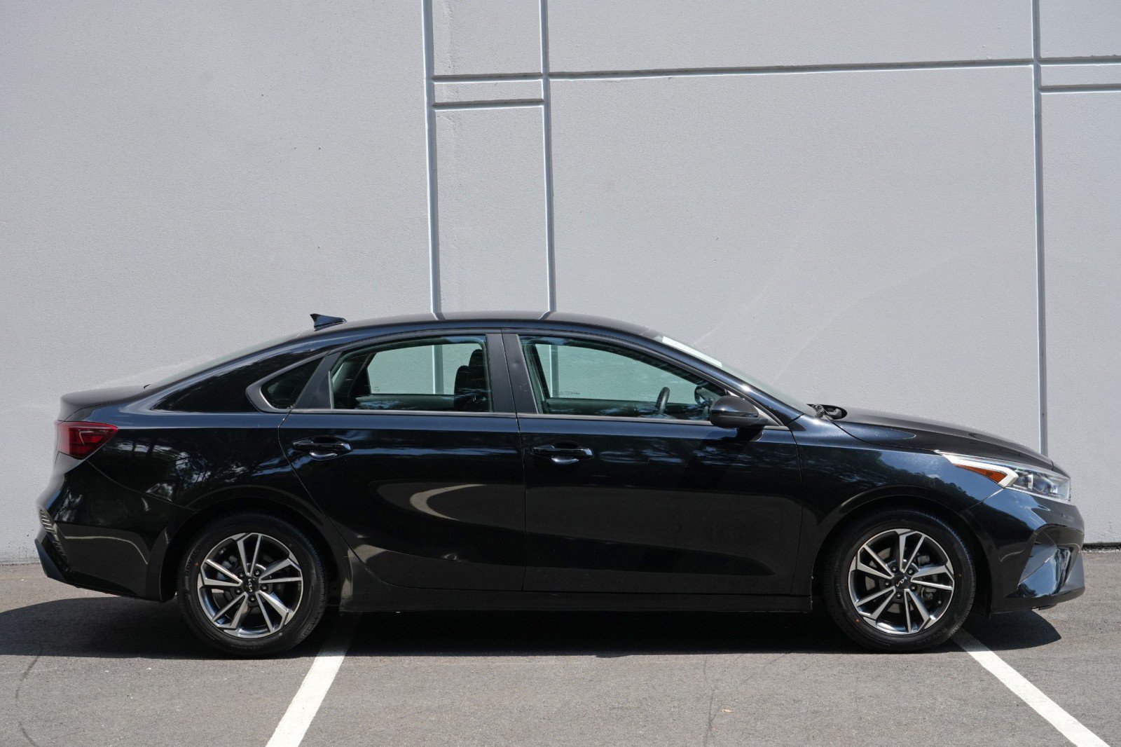 Used 2023 Kia Forte LXS FWD image 43