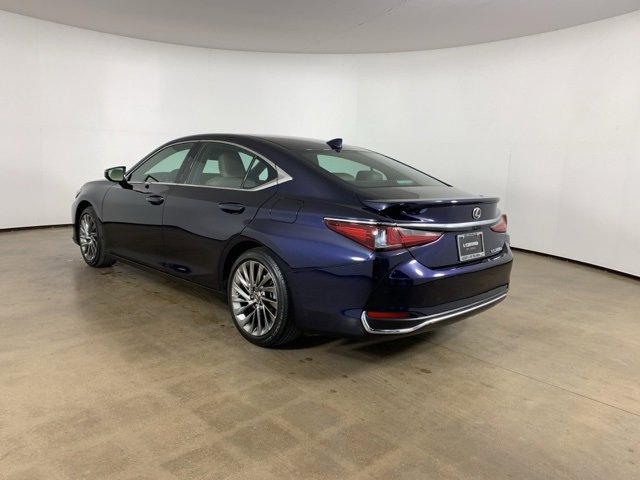 Used 2025 Lexus ES 300h w/ Accessory Package (Z2) image 14