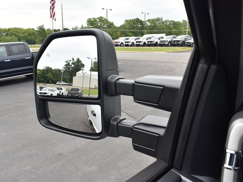 New 2025 Ford F350 XLT image 24