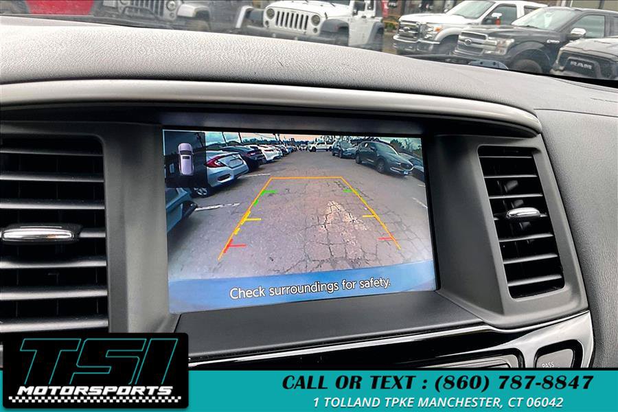 Used 2020 Nissan Pathfinder SV FWD image 19
