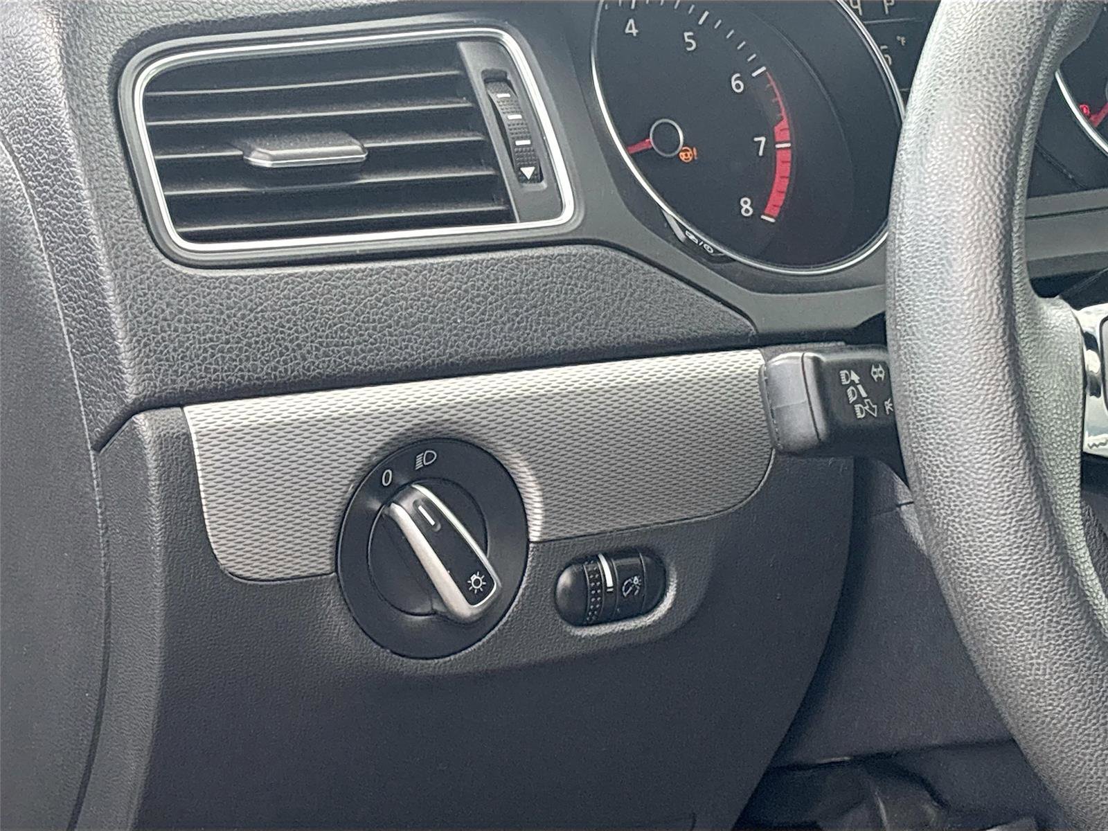 Used 2018 Volkswagen Jetta S image 11