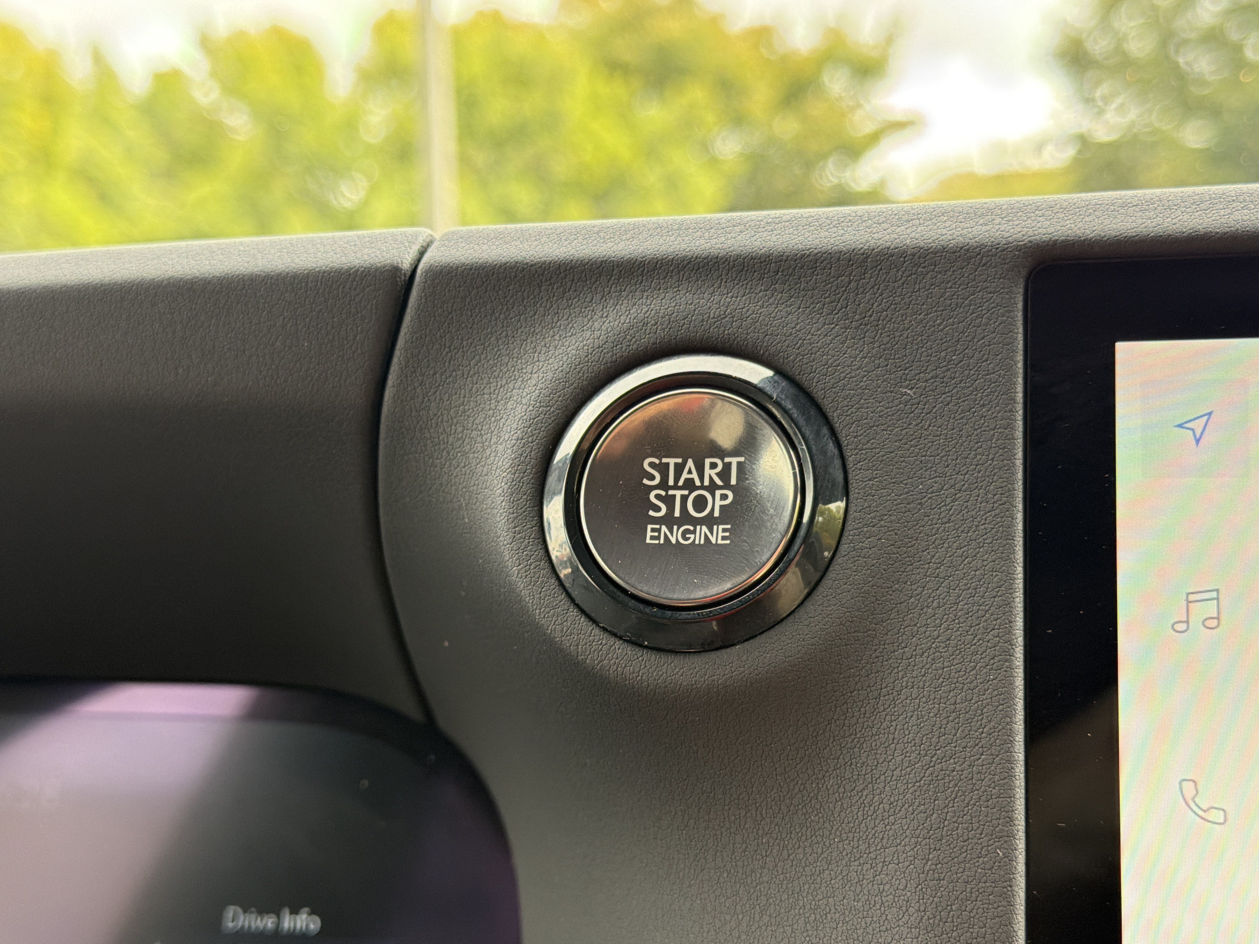 Used 2024 Lexus GX 550 AWD/4WD image 12