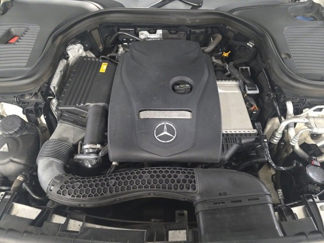 Used 2018 Mercedes-Benz GLC 300 4MATIC image 26