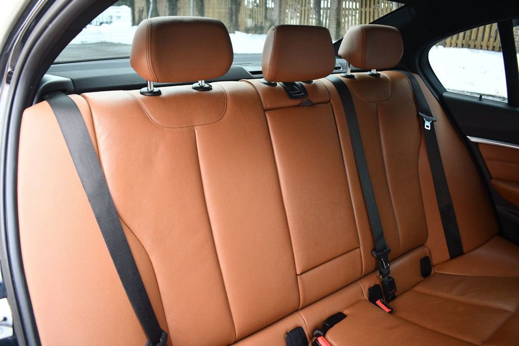 Used 2017 BMW 330i xDrive 330i xDrive image 29