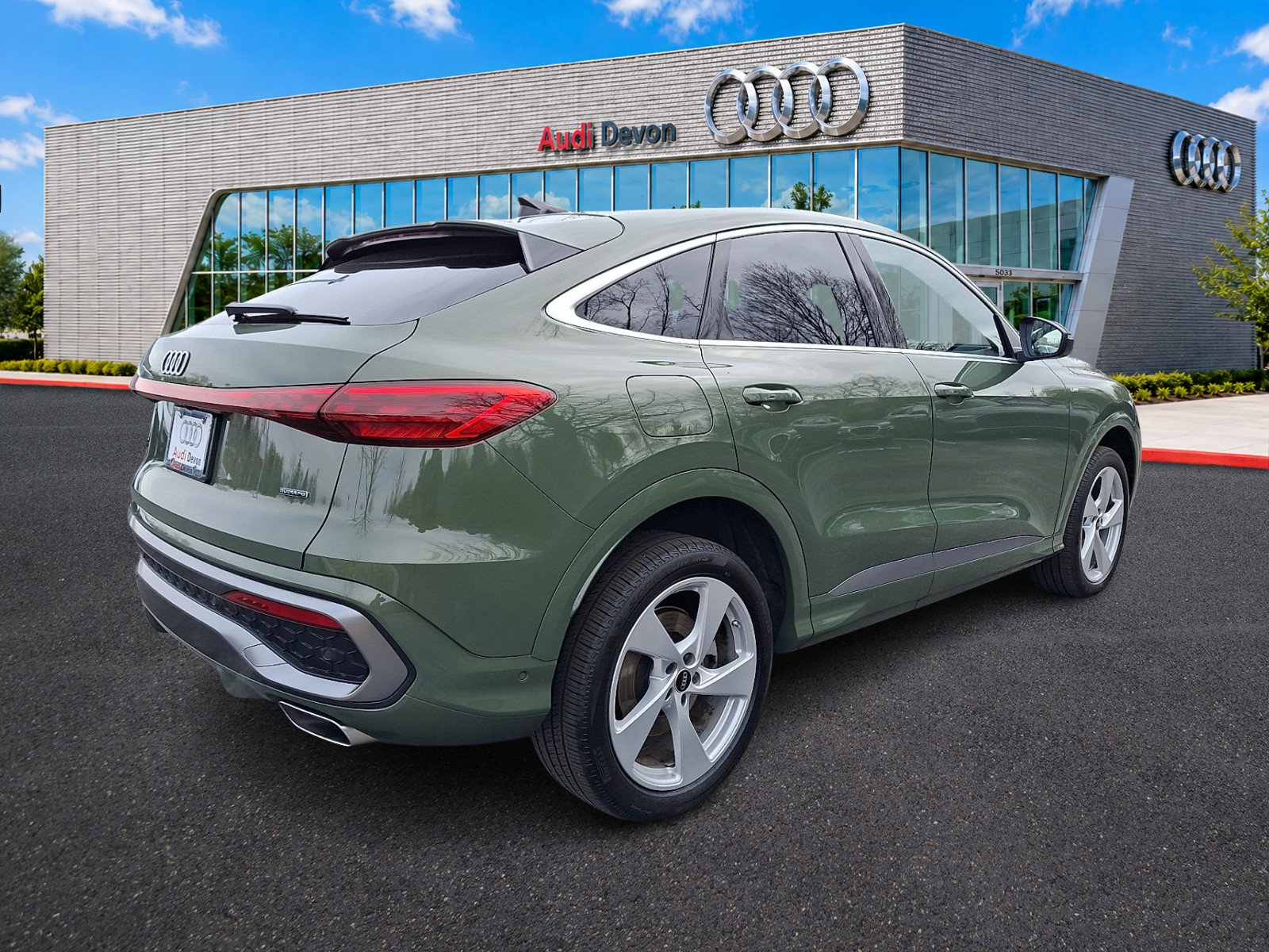 Certified 2025 Audi Q5 Premium Plus w/ Premium Plus AWD/4WD image 6