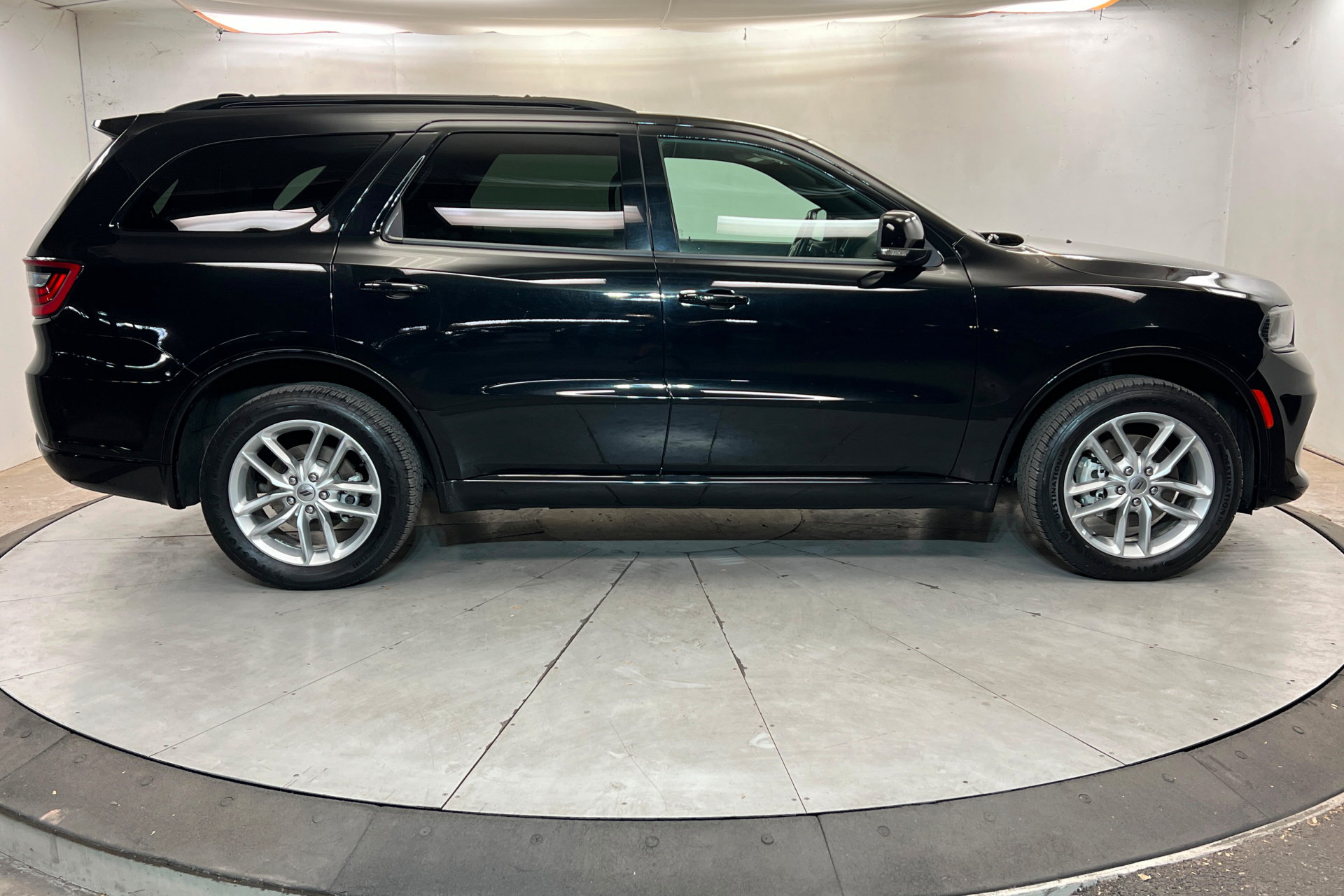 Used 2024 Dodge Durango GT AWD/4WD image 6